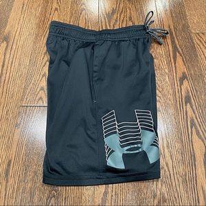{Under Armour} Heatgear Shorts, S